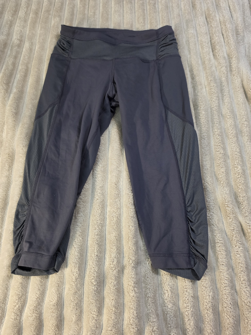 lululemon athletica Black Mesh-Panel Cropped Athletic Capris